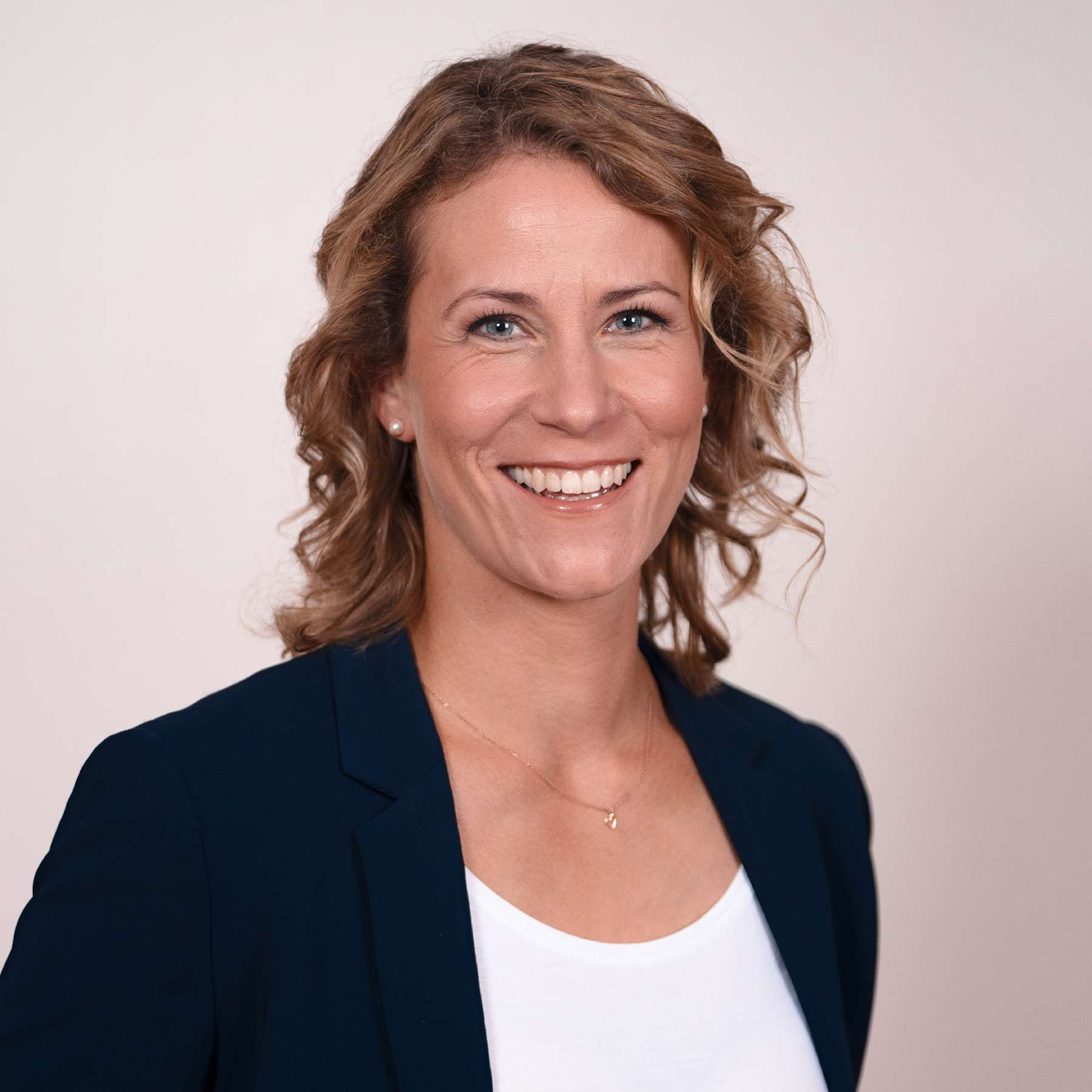 @VICEVERSA | Der Consulting-Blog von White Label Advisory | Nachgefragt | Nachgefragt bei: Manuela aus dem Moore von ADCONIA